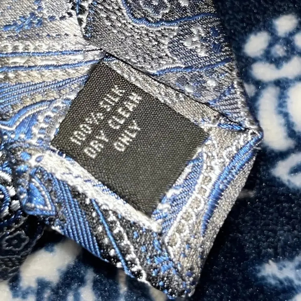 Pronto Uomo 100% Silk Blue Silver Paisley Print Necktie